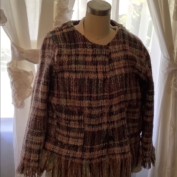 JCrew winged evil ace for Lucy frost - Picture 3 of 3